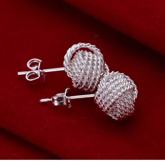 ❤️gorgeous 925silver stamp mesh knot stud earrings - Picture 2 of 3